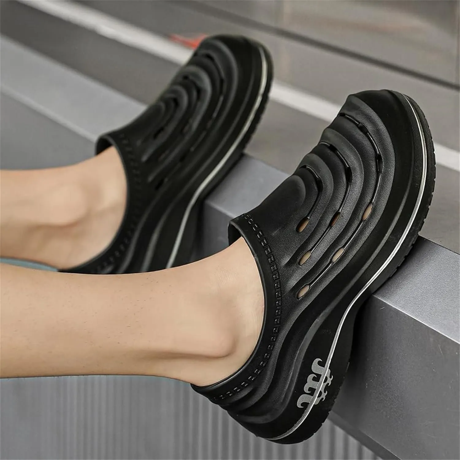Armadillo Clogs Nurses Shoes for Women Men Chef Shoes for Women Slip Resistant Restaurant Non Slip Work Shoe Women Men Food Service Nursing Shoe Arch Support Waterproof Wide Width Garden Sneakers
