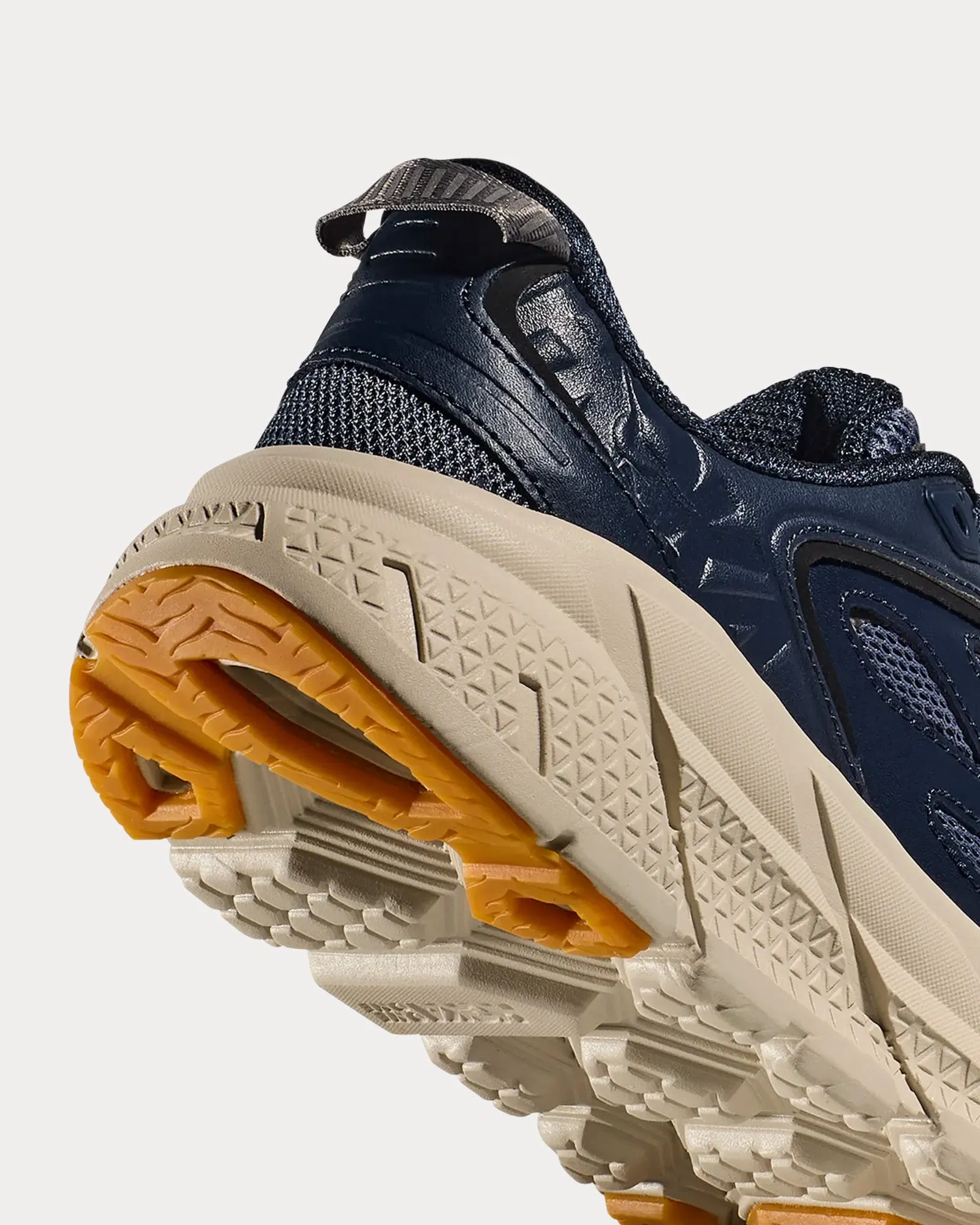 Clifton L Varsity Navy / Sesame Running Shoes